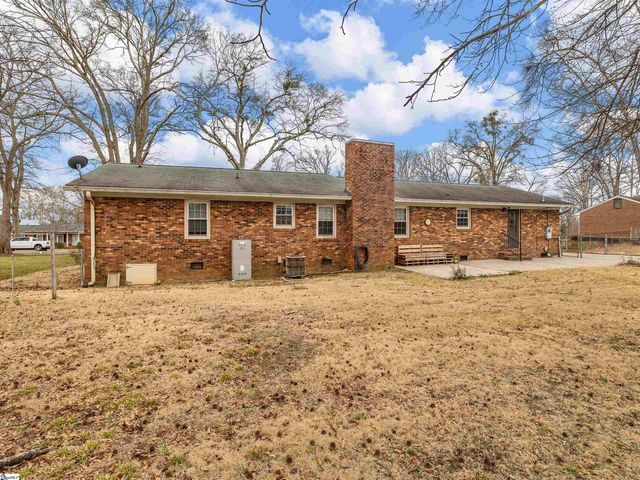 110 Ridgeway Road, Spartanburg, SC 29301