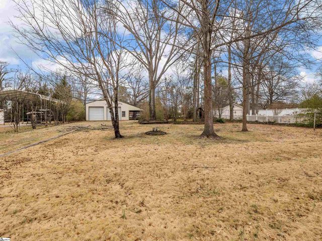 110 Ridgeway Road, Spartanburg, SC 29301