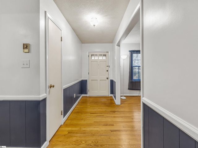 110 Ridgeway Road, Spartanburg, SC 29301