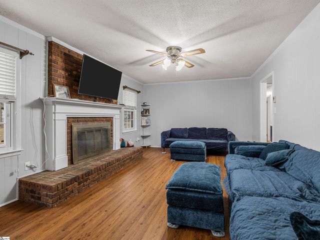 110 Ridgeway Road, Spartanburg, SC 29301