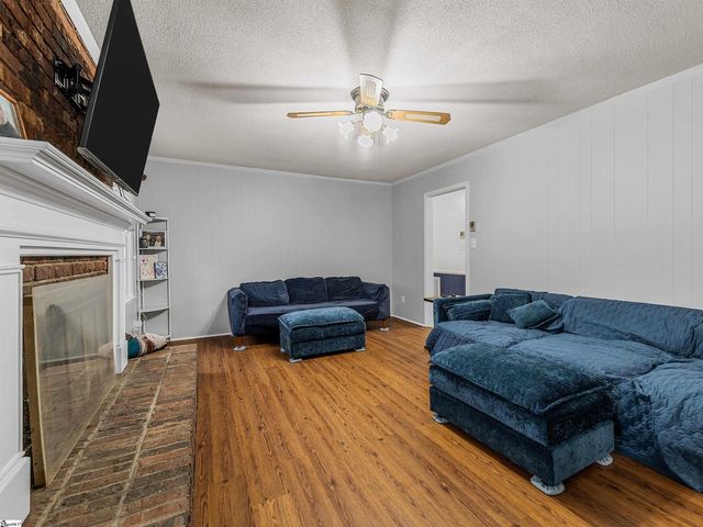 110 Ridgeway Road, Spartanburg, SC 29301