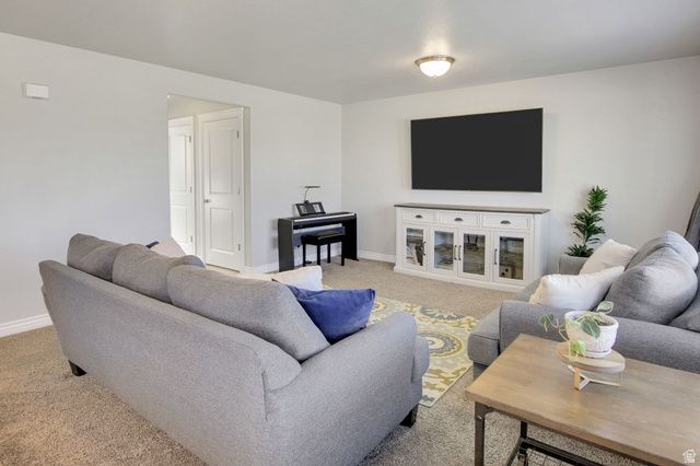 3250 W 1075 N, Layton, UT 84041