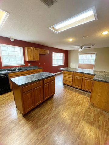 1096 Three Pine Ln, Deridder, LA 70634