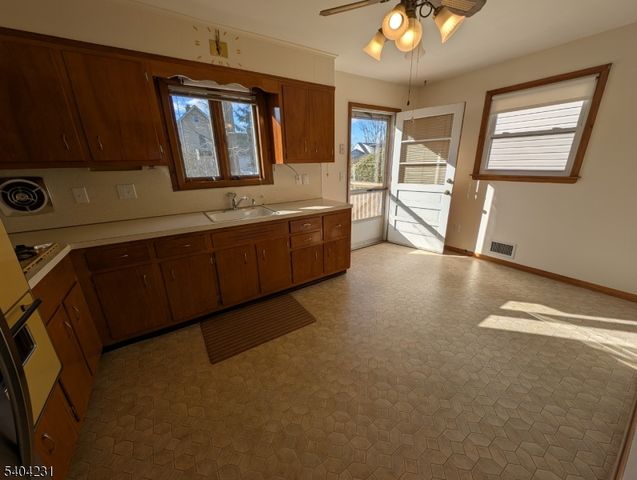 146 Forbes St, Rahway City, NJ 07065