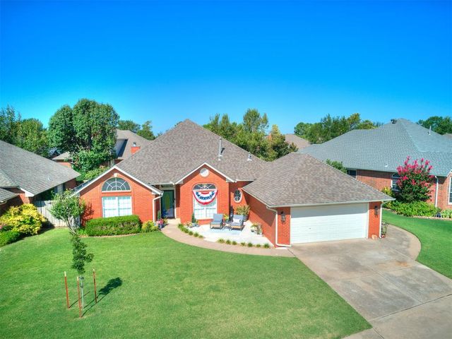 804 Fairway Drive, Norman, OK 73069