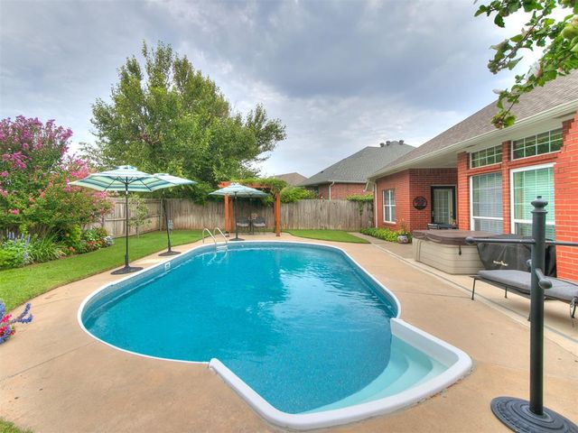804 Fairway Drive, Norman, OK 73069