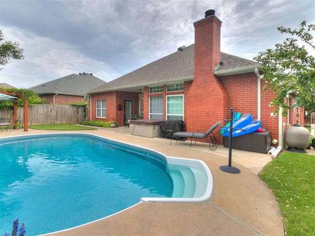 804 Fairway Drive, Norman, OK 73069