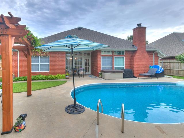 804 Fairway Drive, Norman, OK 73069