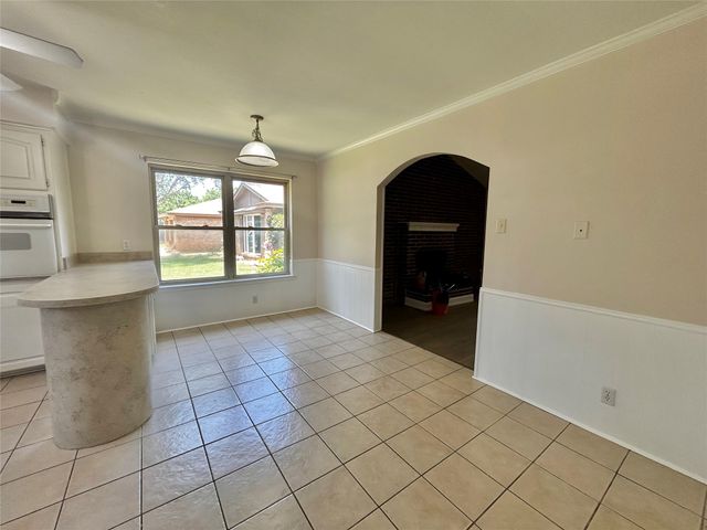 6209 Gayle Drive, North Richland Hills, TX 76180
