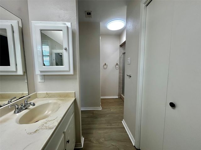 6209 Gayle Drive, North Richland Hills, TX 76180