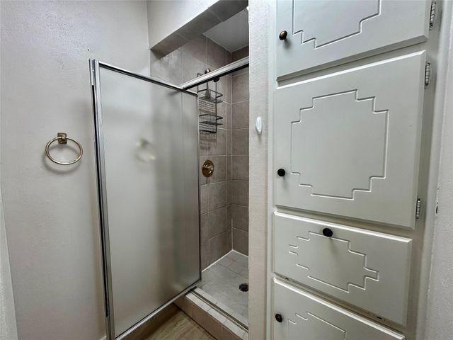 6209 Gayle Drive, North Richland Hills, TX 76180