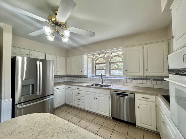 6209 Gayle Drive, North Richland Hills, TX 76180