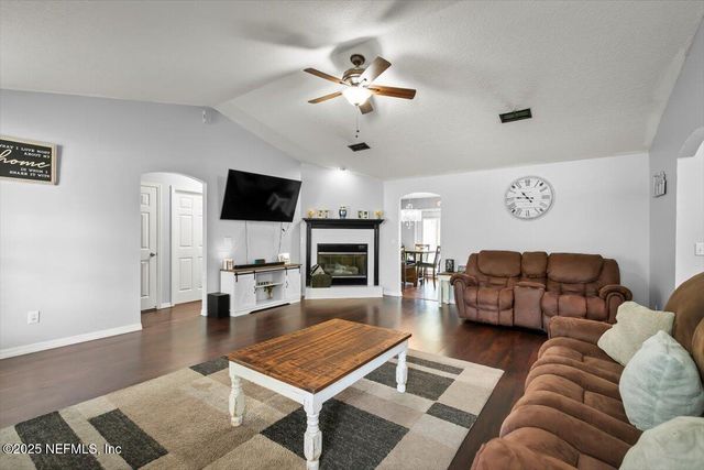 277 MILTON Street, Macclenny, FL 32063