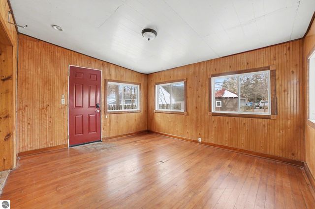 309 Grant Avenue, Alma, MI 48801