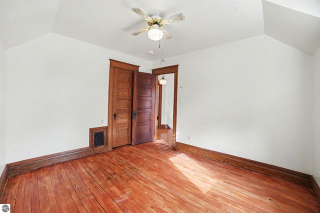 309 Grant Avenue, Alma, MI 48801