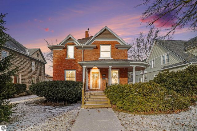 309 Grant Avenue, Alma, MI 48801