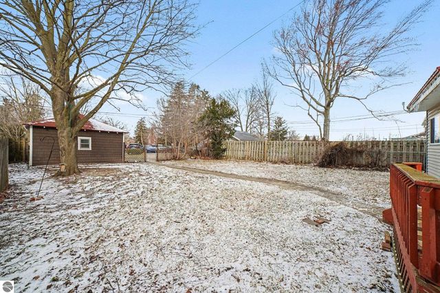 309 Grant Avenue, Alma, MI 48801