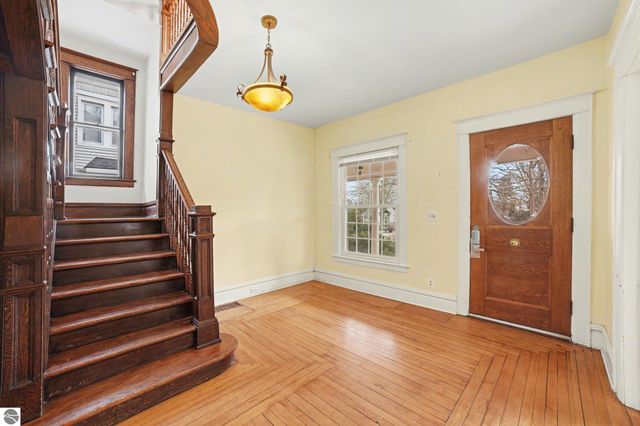 309 Grant Avenue, Alma, MI 48801