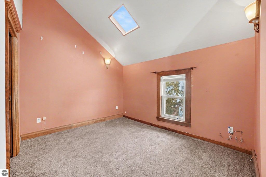 Image 14 of property listing at 309 Grant Avenue, Alma, MI 48801