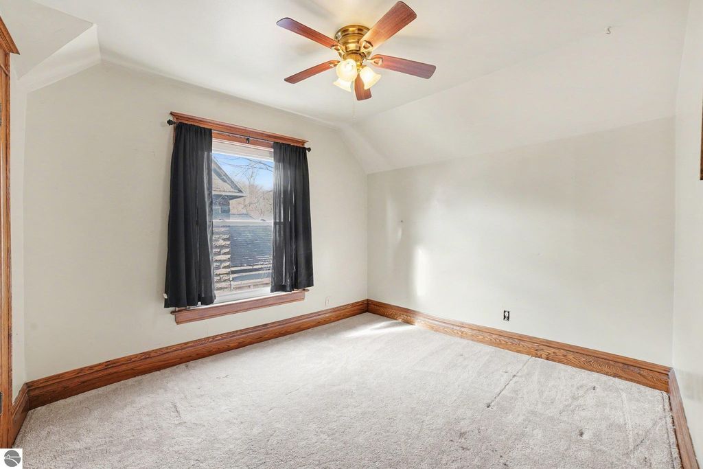 Image 18 of property listing at 309 Grant Avenue, Alma, MI 48801