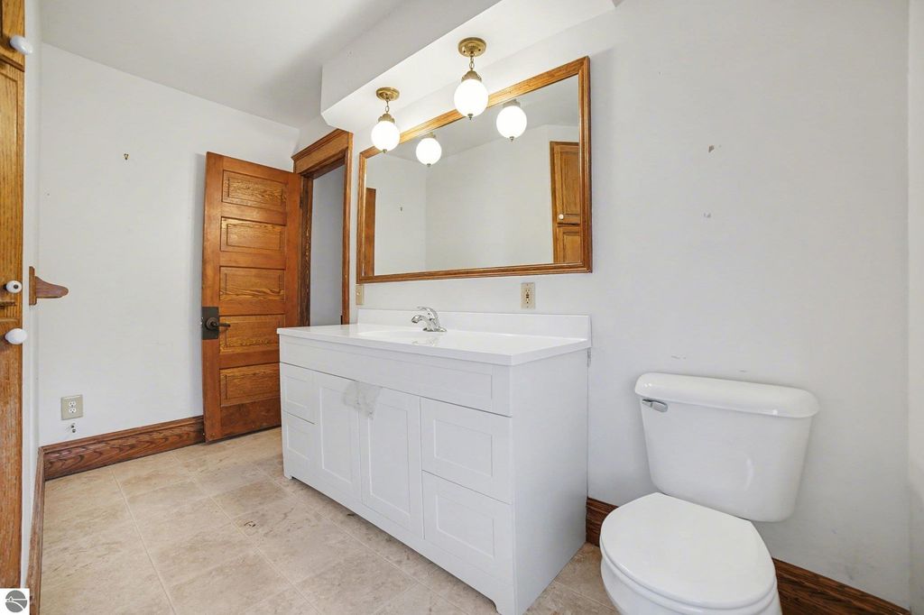 Image 21 of property listing at 309 Grant Avenue, Alma, MI 48801