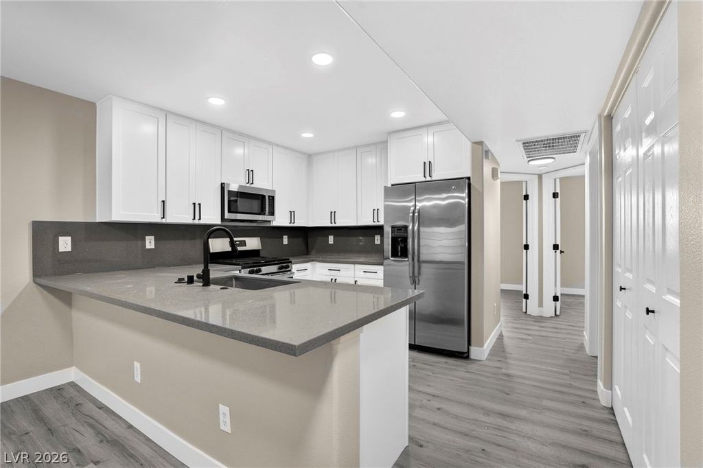 2106 Sleepy Court, Las Vegas, NV 89106