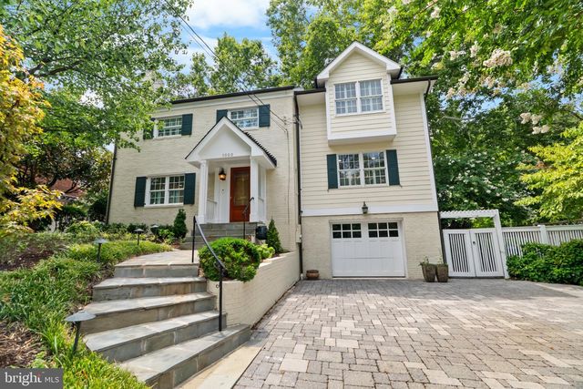 1000 W BRADDOCK RD, Alexandria, VA 22302