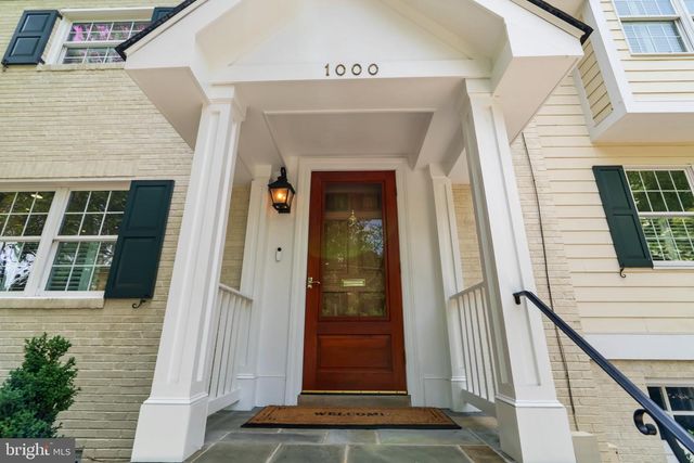 1000 W BRADDOCK RD, Alexandria, VA 22302
