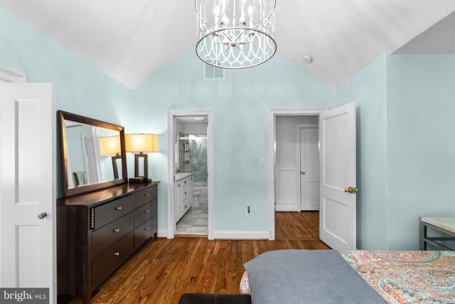 1000 W BRADDOCK RD, Alexandria, VA 22302