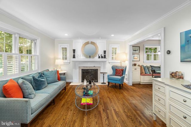1000 W BRADDOCK RD, Alexandria, VA 22302