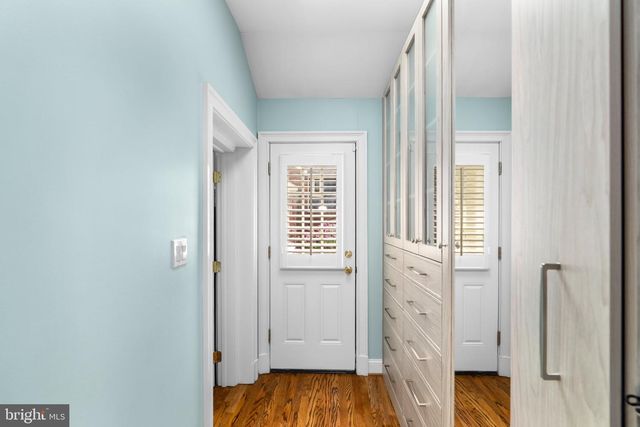 1000 W BRADDOCK RD, Alexandria, VA 22302