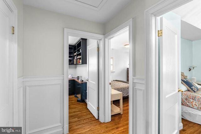 1000 W BRADDOCK RD, Alexandria, VA 22302