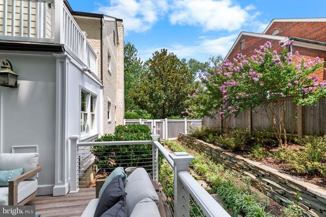 1000 W BRADDOCK RD, Alexandria, VA 22302