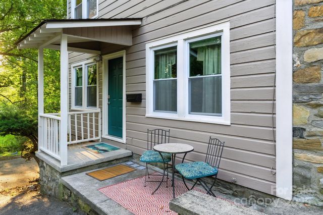 9 Linden Avenue, Asheville, NC 28801