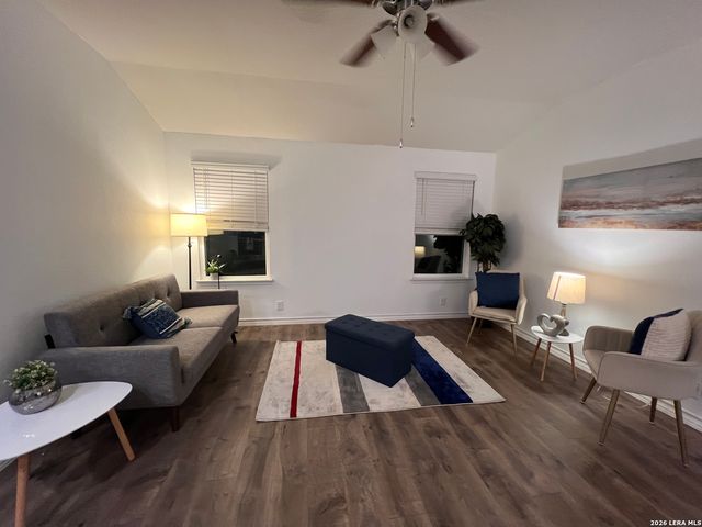 4910 Practice Grn, San Antonio, TX 78261
