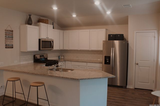 4910 Practice Grn, San Antonio, TX 78261