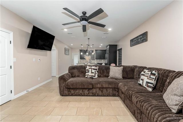 709 La Laguna Road, Mission, TX 78572