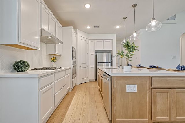 323 Highland Bayou Drive, Conroe, TX 77304