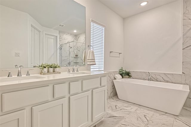 323 Highland Bayou Drive, Conroe, TX 77304