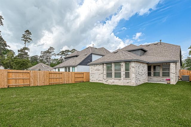 323 Highland Bayou Drive, Conroe, TX 77304