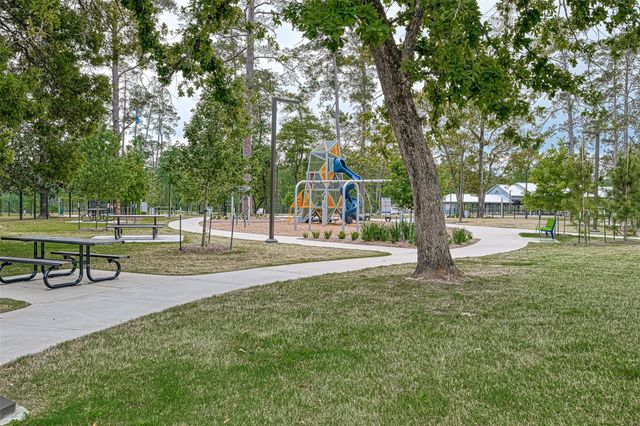 323 Highland Bayou Drive, Conroe, TX 77304