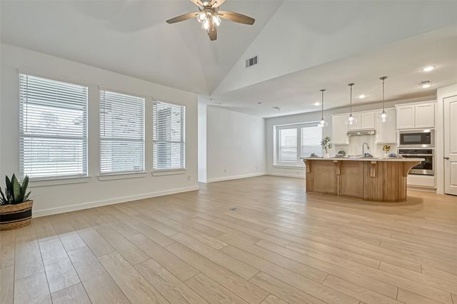 323 Highland Bayou Drive, Conroe, TX 77304