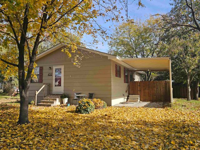 432 N Roosevelt St, Lindsborg, KS 67456