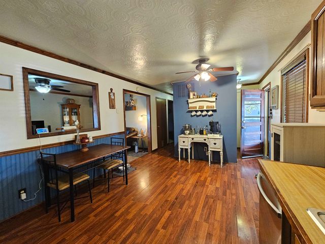 432 N Roosevelt St, Lindsborg, KS 67456