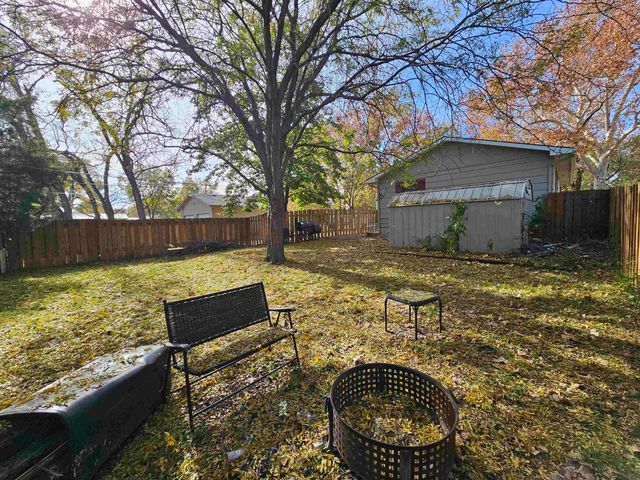 432 N Roosevelt St, Lindsborg, KS 67456