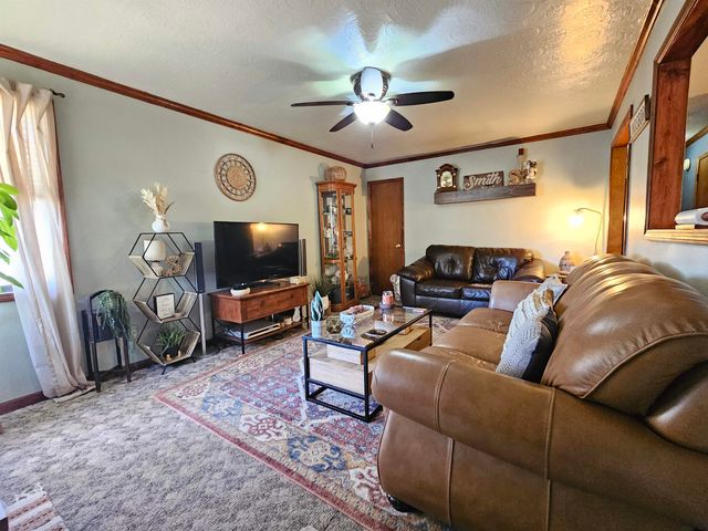 432 N Roosevelt St, Lindsborg, KS 67456