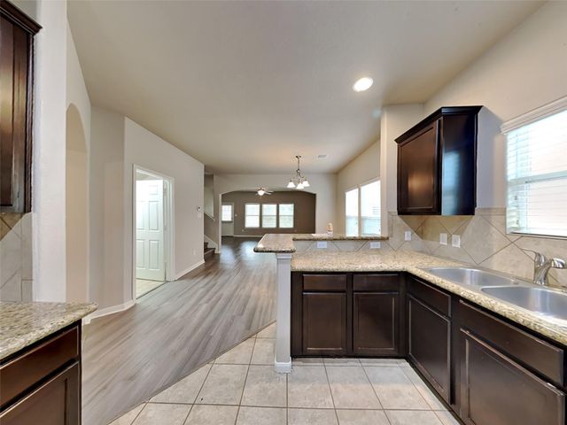 18468 Sunrise Maple Drive, Montgomery, TX 77316