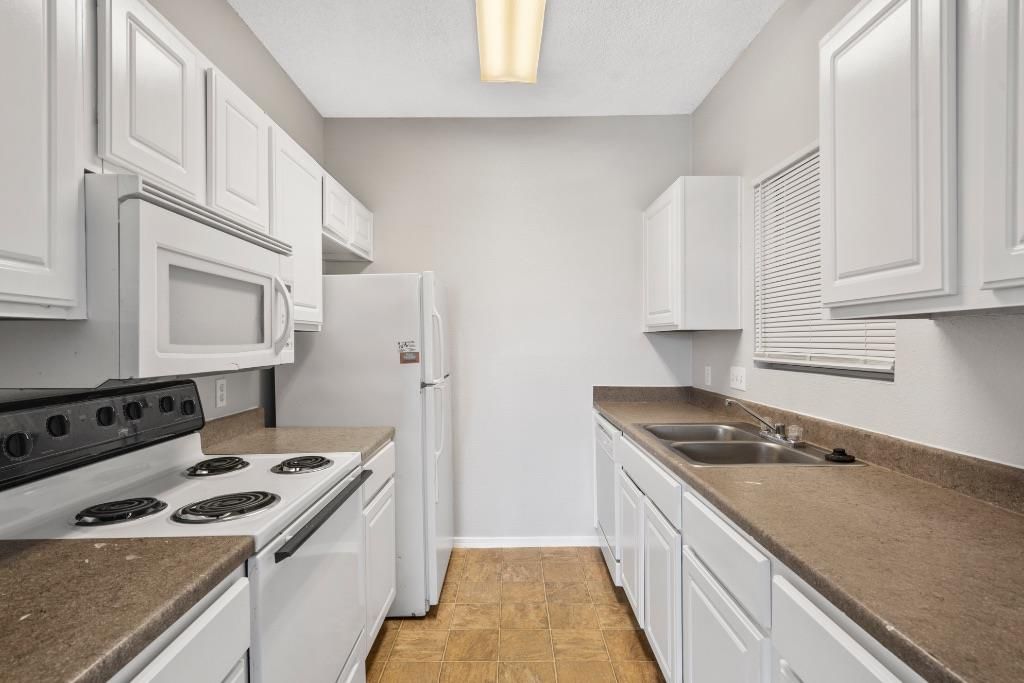 12166 Metric BLVD 2013, Austin, TX 78758