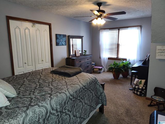 1840 PLEASANT RIDGE DRIVE, Sylacauga, AL 35150