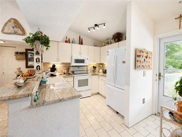 8294 Key Royal CIR 1631, Naples, FL 34119